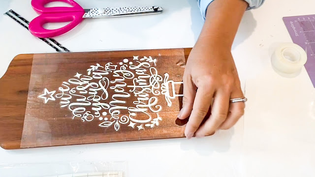 HOW DO YOU APPLY VINYL TO CUTTING BOARDS MADE OF WOOD? 10 how to put vinyl on wood cutting board